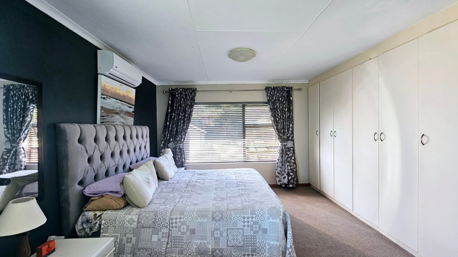 3 Bedroom Property for Sale in Dana Bay Western Cape